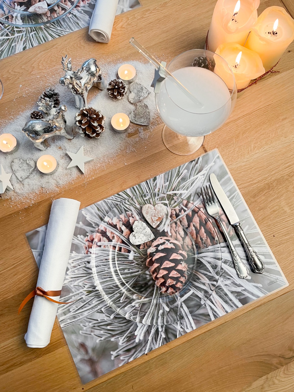 Platzsets abwaschbar Winterzapfen als Winter- und Weihnachtsdekoration
